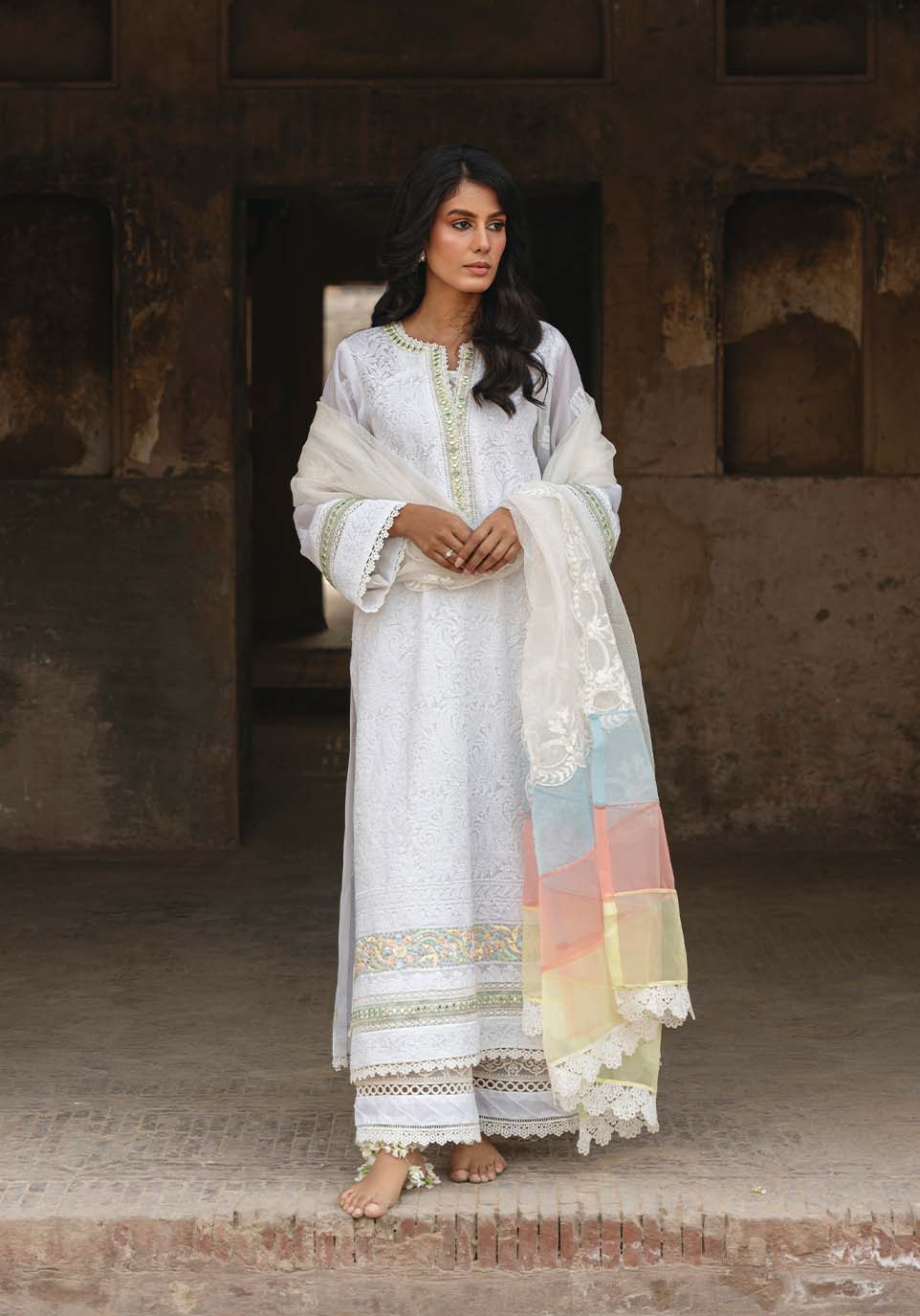 NOOR-UN-NISA