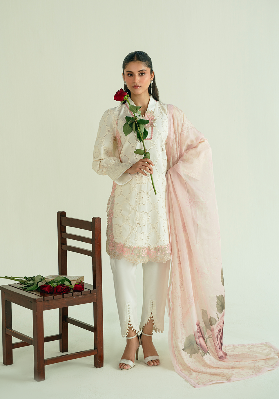 IVORY POISE Secondary image